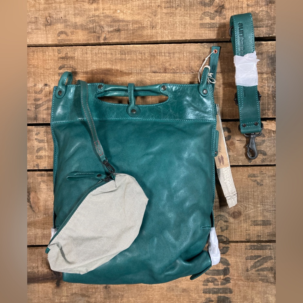 Blue Bay - leather tote | Aunts & Uncles